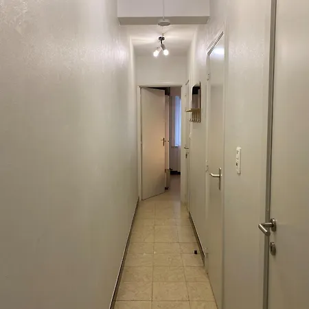 Flamingo 101 With A Location Apartment